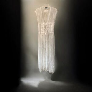 Elegant White Lace Dress